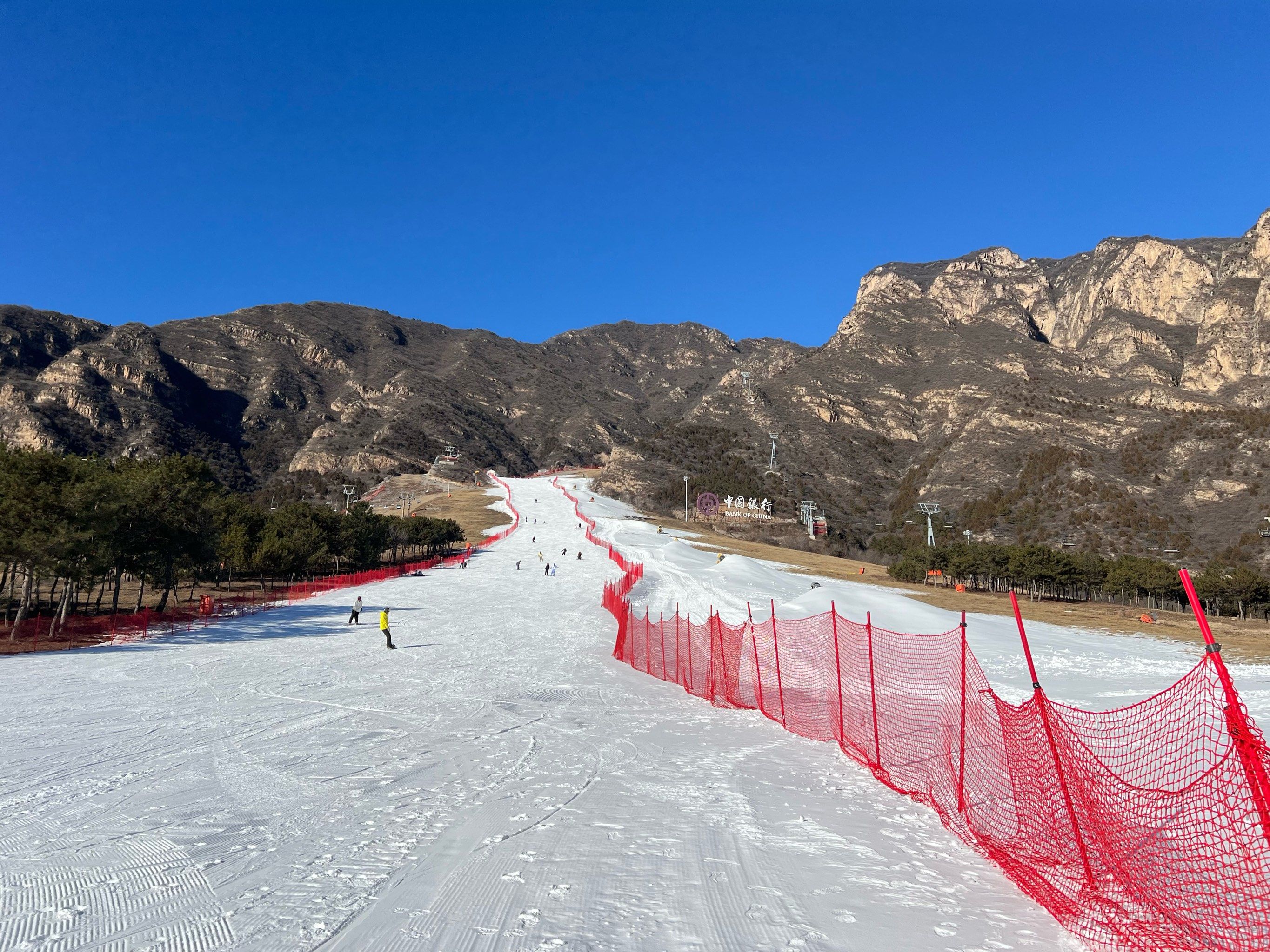 滑雪场的游玩攻略